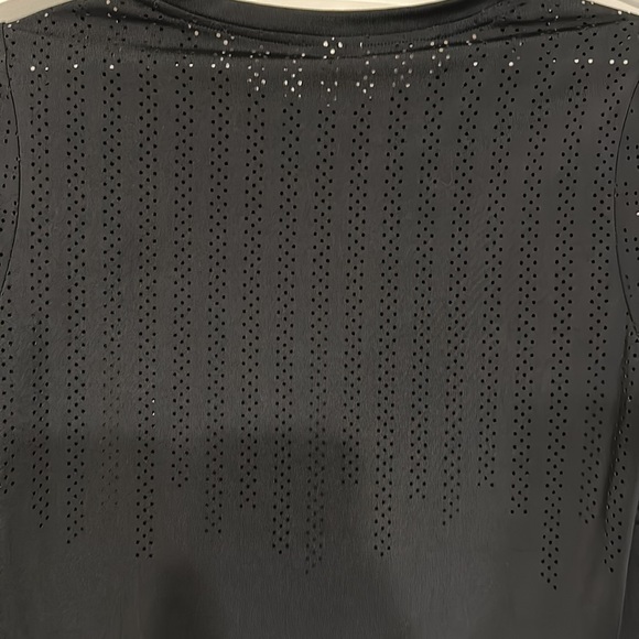 ZYIA chillcicle crop top - Picture 4 of 7